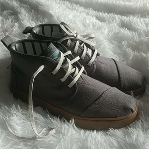 Tom's Mens Bota sz 7 BNWT